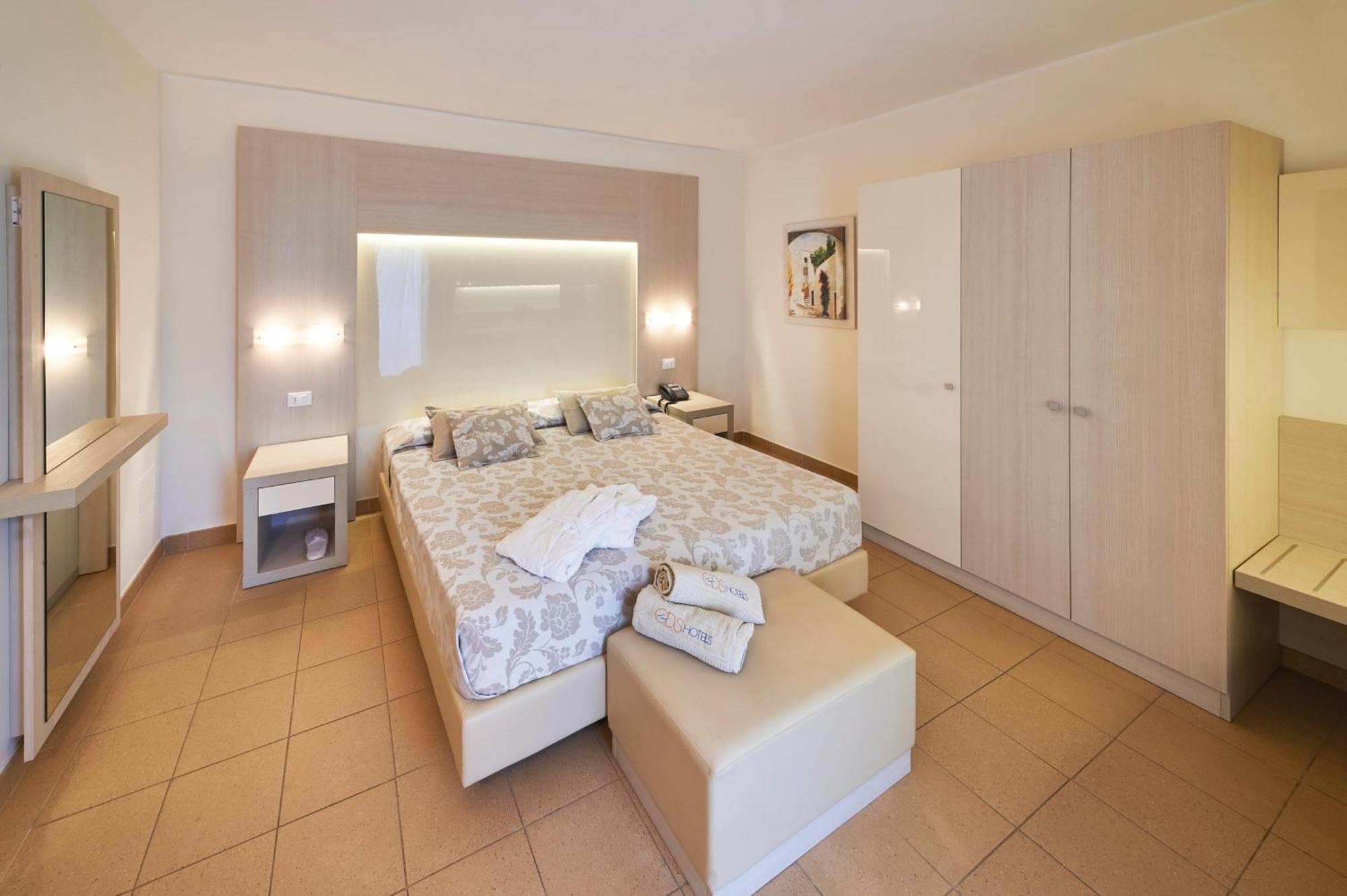 Riva Marina Resort - Cdshotels Carovigno Bagian luar foto